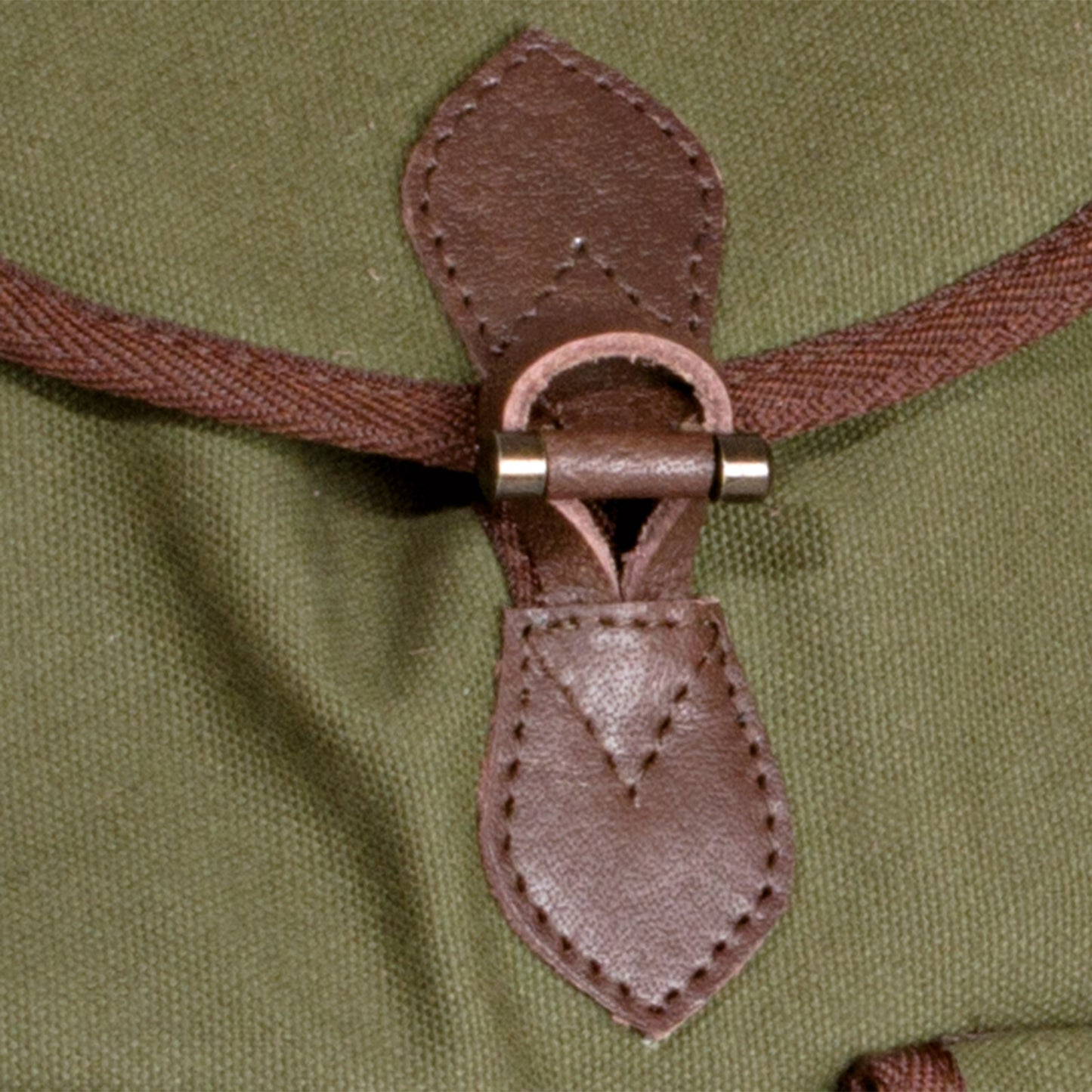 AKAH Canvas Rucksack lautlos